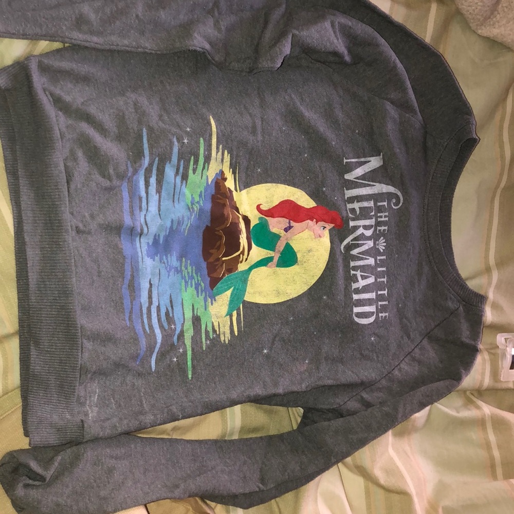Crew neck